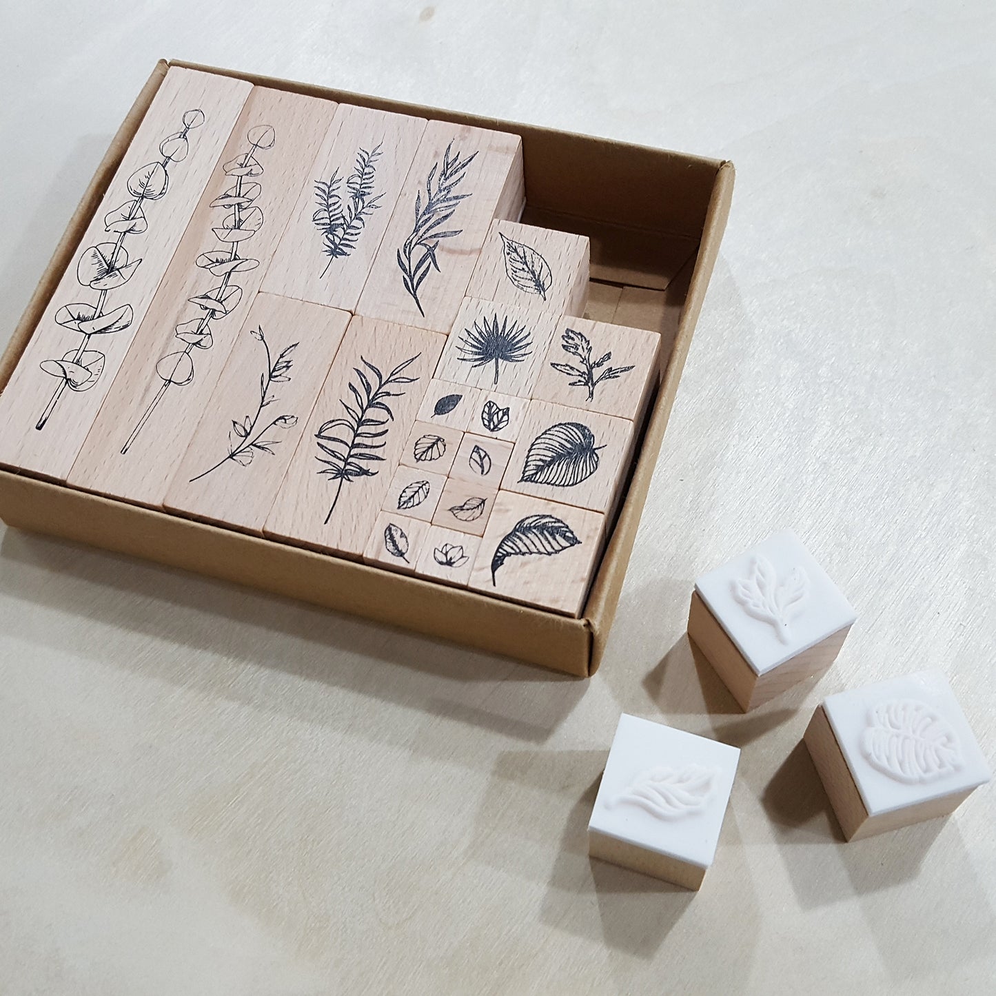 花草木印章一盒22個