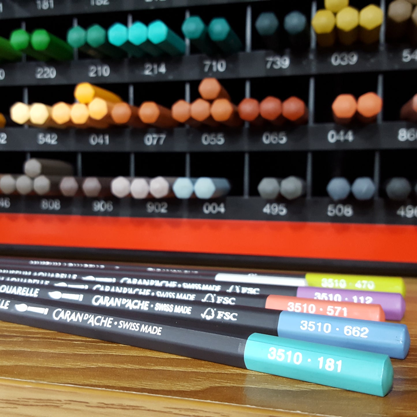 CDA 博物館級水彩芯木顏色