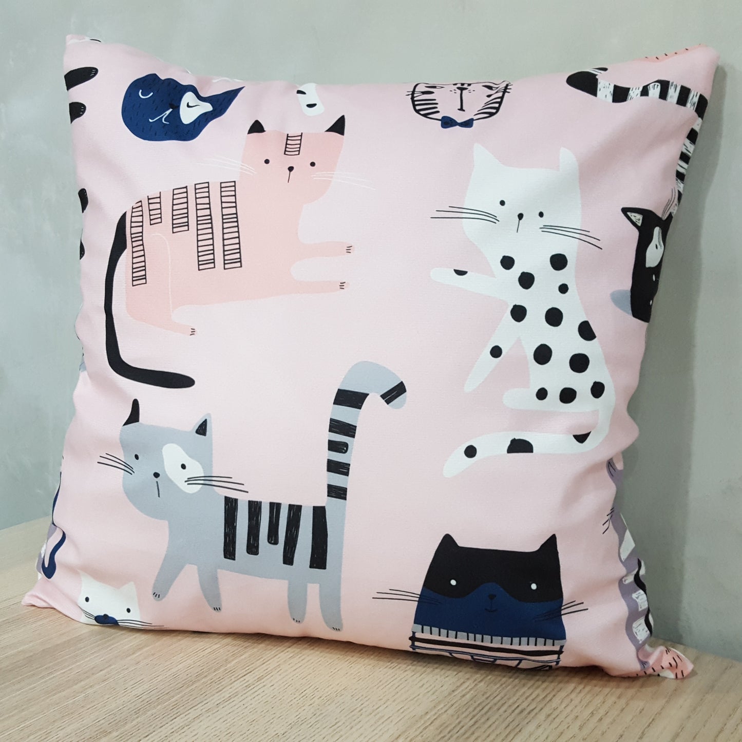 Cushion Pink 粉紅時尚圖案𠱸咕套