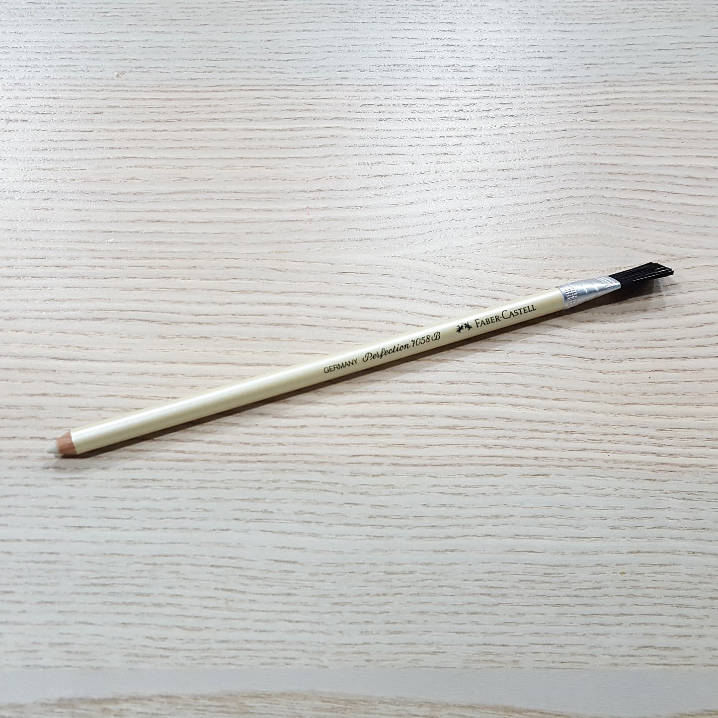 Faber Castell 7058B 沙膠筆