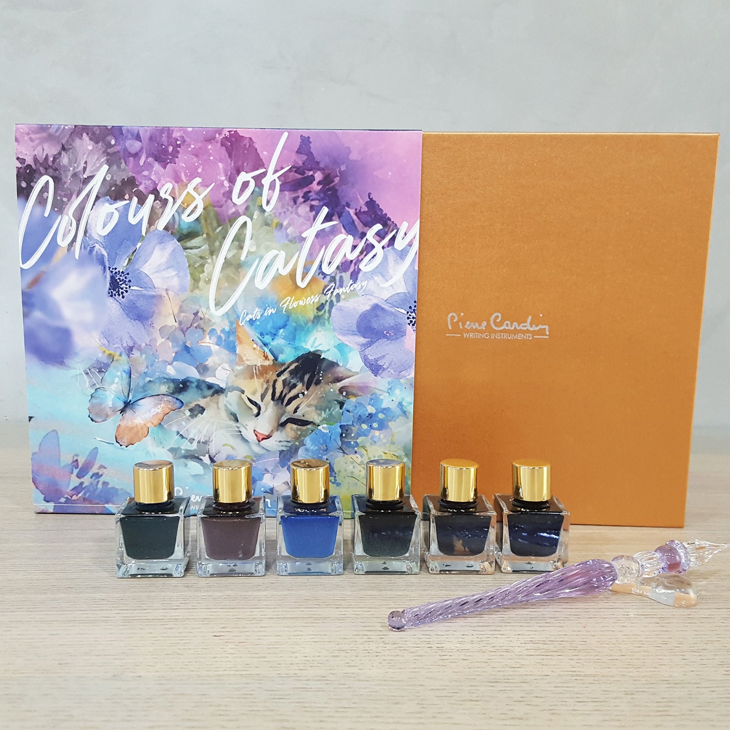 Pierre Cardin Cat & Dog 8ml x6+Glass Pen box set