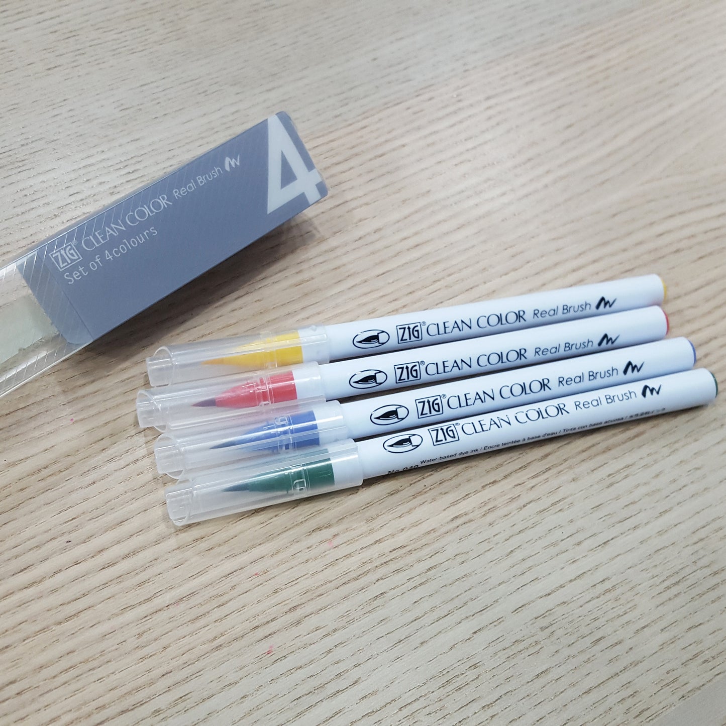 ZIG Clean Color real brush Set (4 colours)