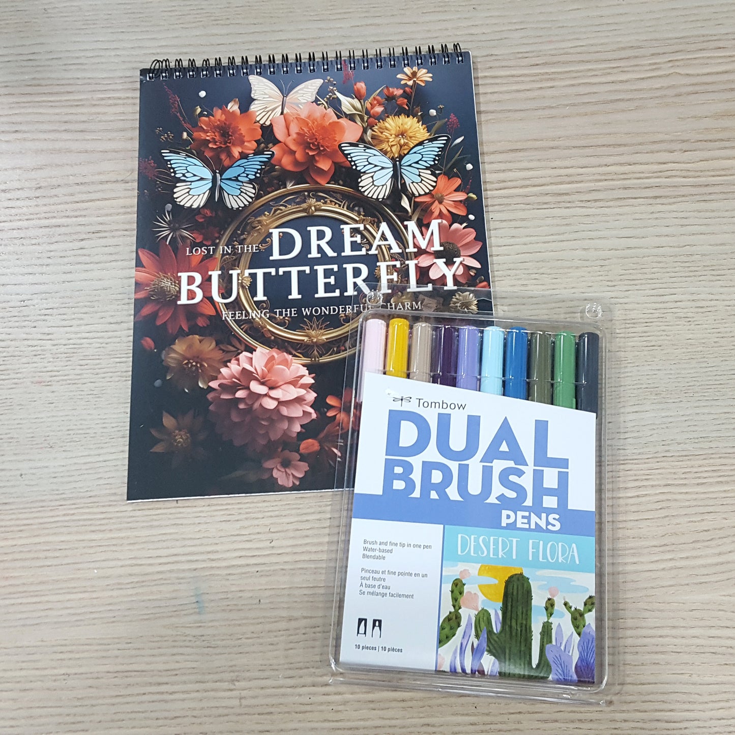 新年優惠2：A4填色本+10色ABT Brush套裝