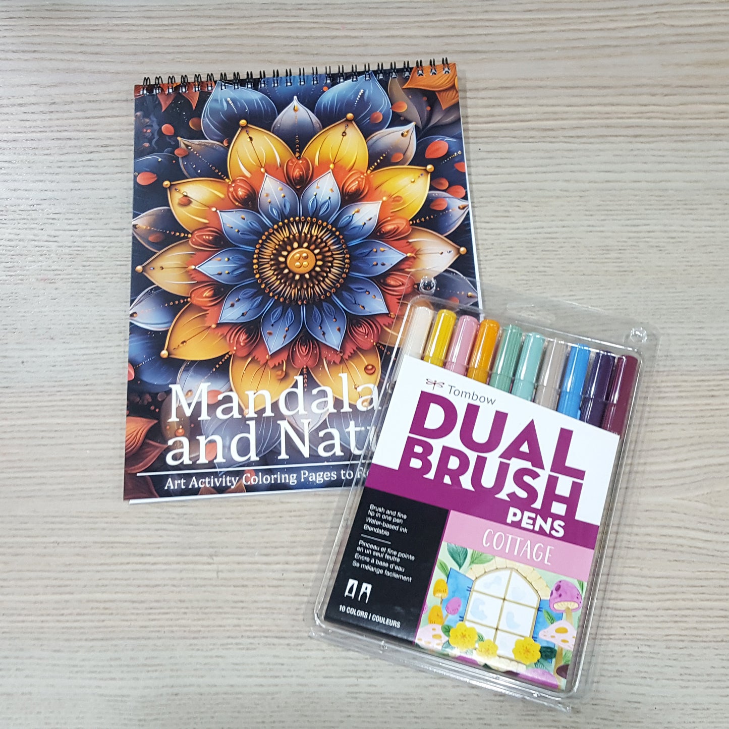 新年優惠2：A4填色本+10色ABT Brush套裝