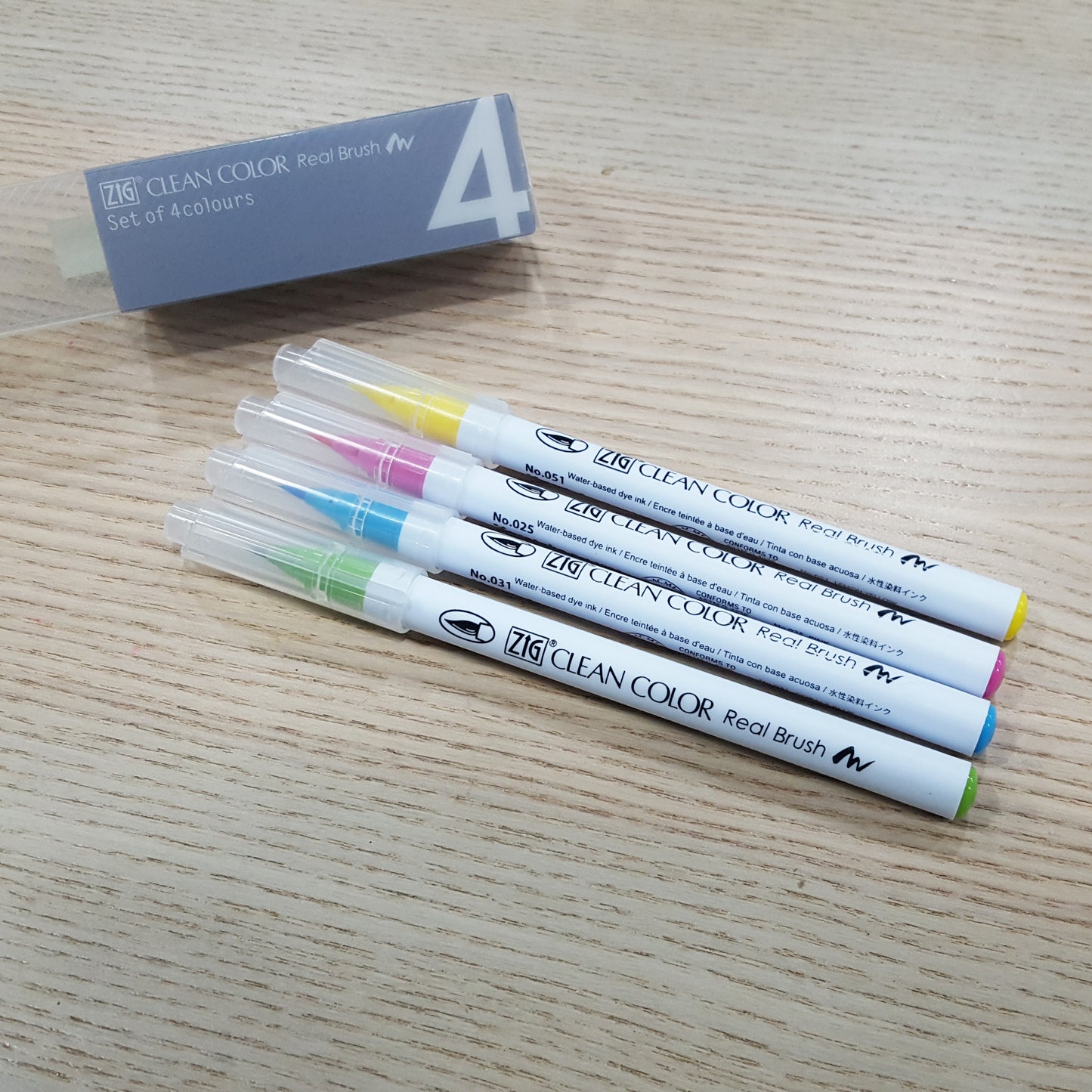 ZIG Clean Color real brush Set (4 colours)